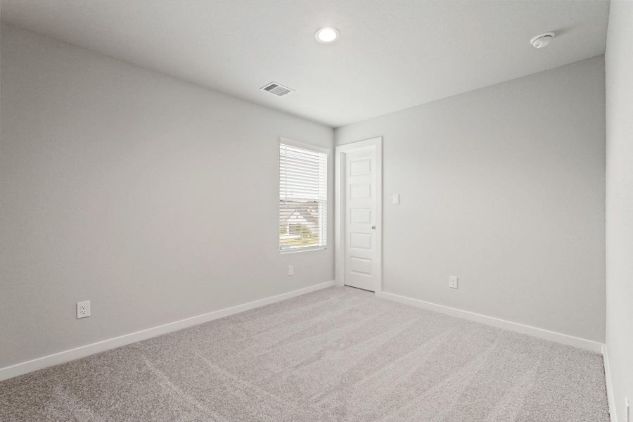 Spacious, unfurnished interior of a new home in Grand Oaks Village, Houston (Image 12). Spacious, unfurnished interior of a new home in Grand Oaks Village, Houston (Image 12).