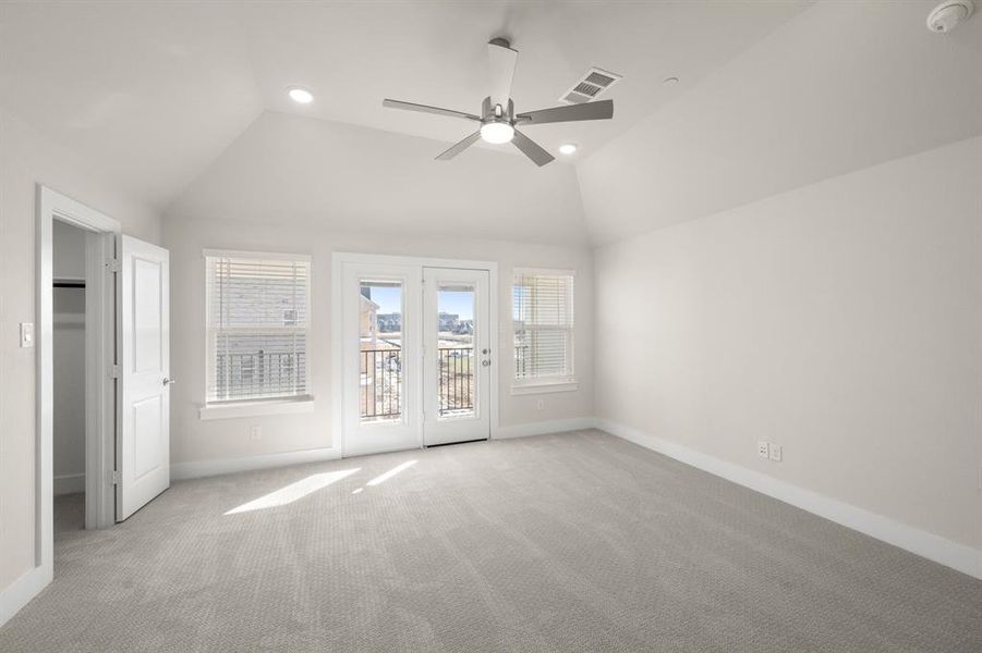 Spacious, unfurnished interior of a new home in The Abbey at Mercer Crossing, Farmers Branch (Image 23).