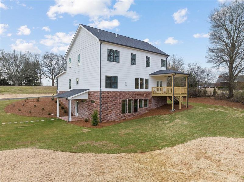 Exterior details and patio area of a home in , Dawsonville (Image 29).