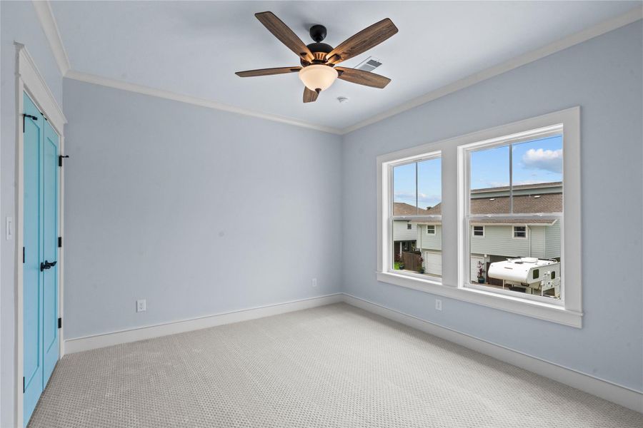 Spacious, unfurnished interior of a new home in , Bayou Vista (Image 21).