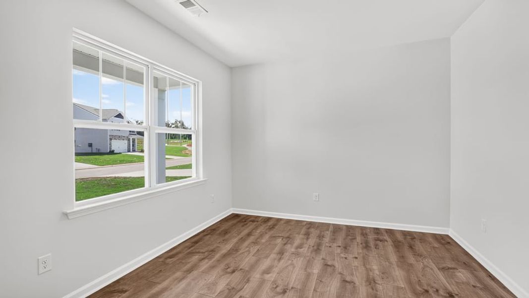 Spacious, unfurnished interior of a new home in Woodglen, Piedmont (Image 20). Spacious, unfurnished interior of a new home in Woodglen, Piedmont (Image 20).