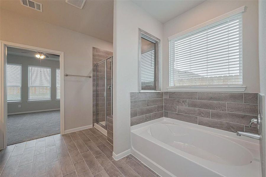 Furnished interior view inside a new home in River Ranch, Dayton (Image 8).