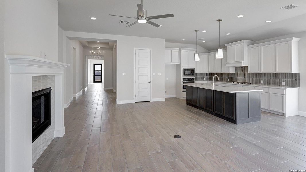 Image 27 of a home in Esperanza.