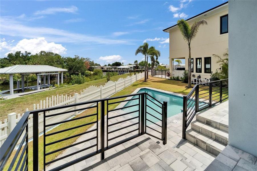 Exterior details and patio area of a home in , Apollo Beach (Image 53).