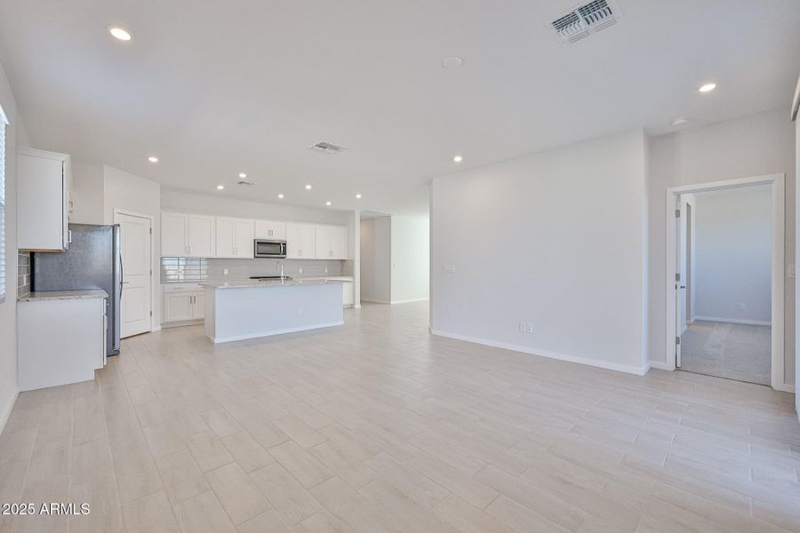 12_New-Homes-for-Sale_Surprise_AZ 12_New-Homes-for-Sale_Surprise_AZ