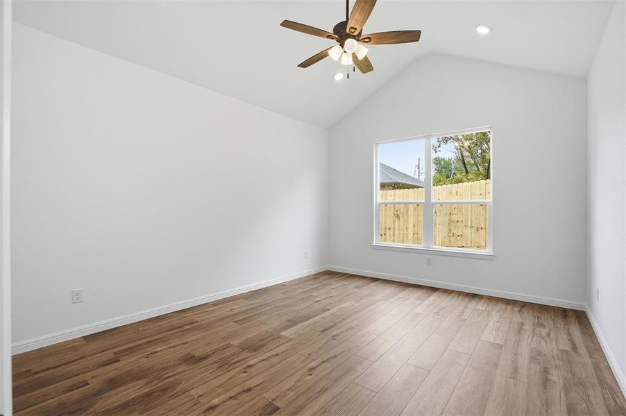 Spacious, unfurnished interior of a new home in , Granbury (Image 17).