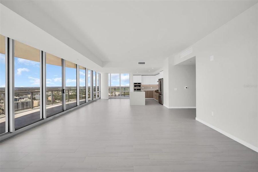 Spacious, unfurnished interior of a new home in , St. Petersburg (Image 57).