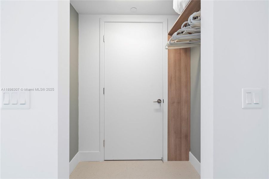 Spacious, unfurnished interior of a new home in , Miami (Image 19).