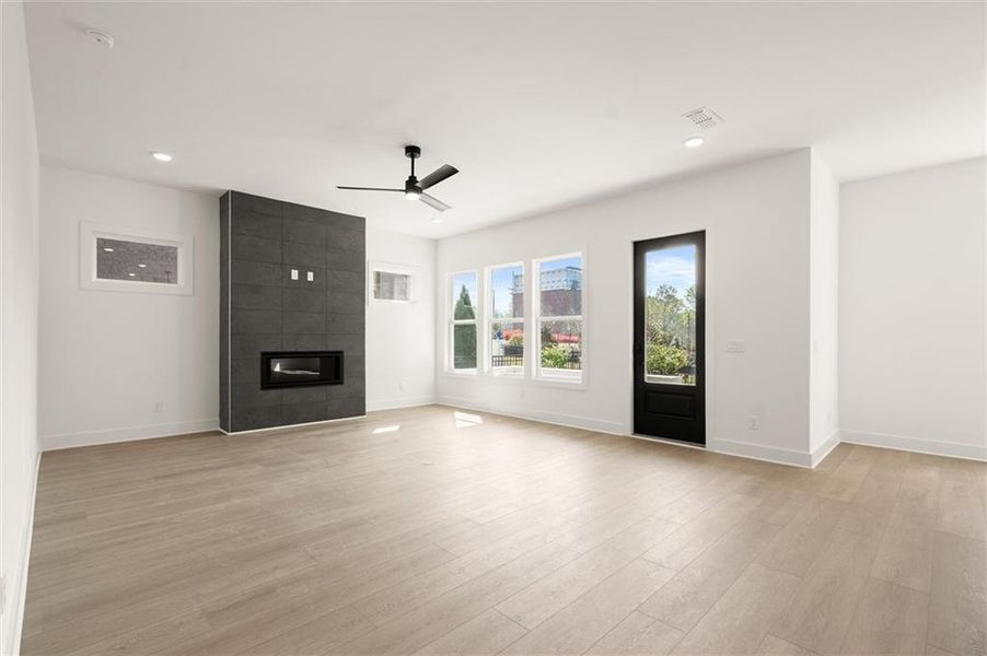 Spacious, unfurnished interior of a new home in The Gathering – Alpharetta, Alpharetta (Image 21).