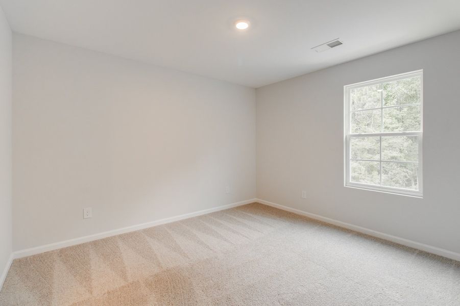 Spacious, unfurnished interior of a new home in Ellington, Elgin (Image 40).