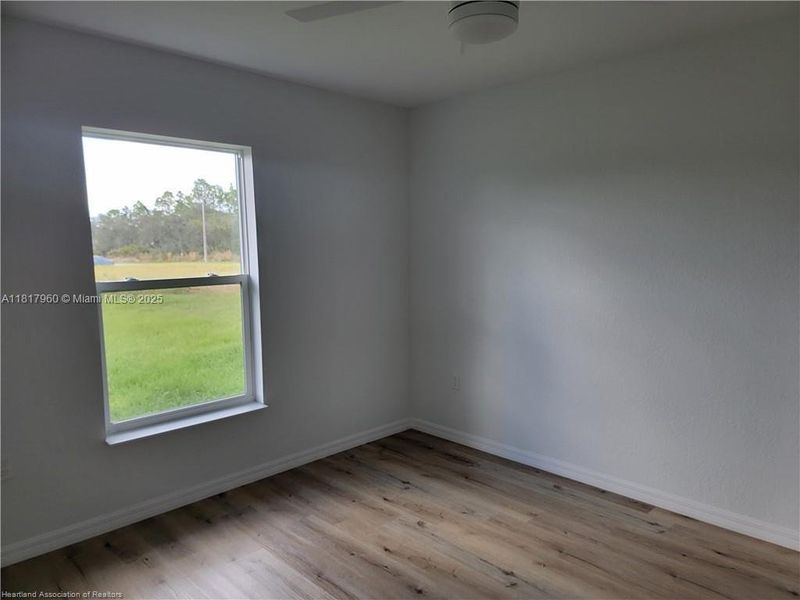 Spacious, unfurnished interior of a new home in , Sebring (Image 9).