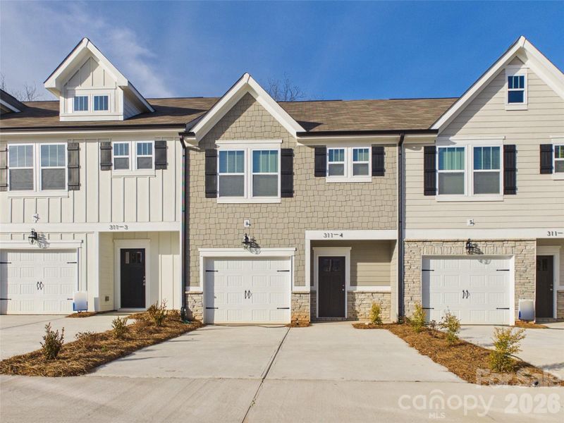 Welcome to the Towns at Kings Mountain located a 1/2 mile from the charming downtown area! Welcome to the Towns at Kings Mountain located a 1/2 mile from the charming downtown area!