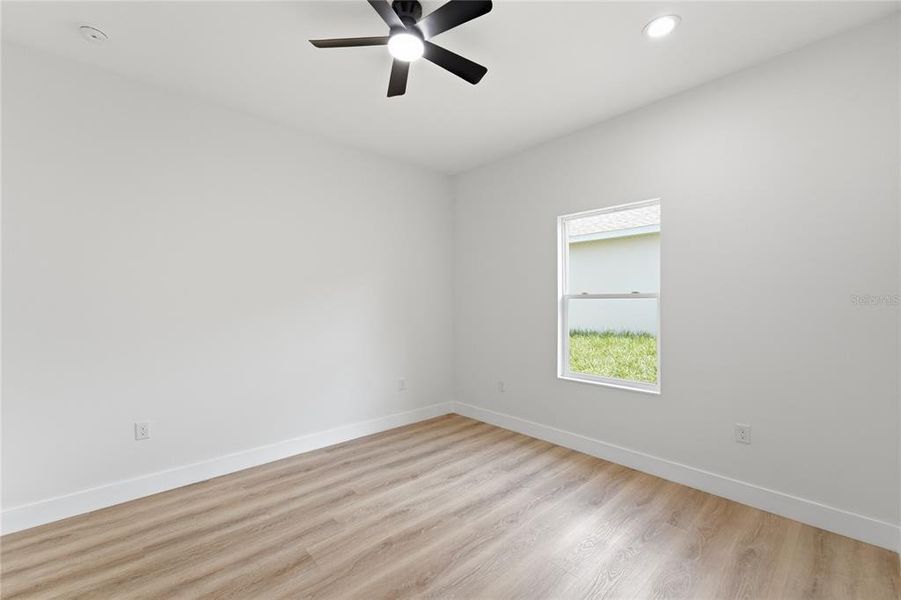 Spacious, unfurnished interior of a new home in , Leesburg (Image 20).
