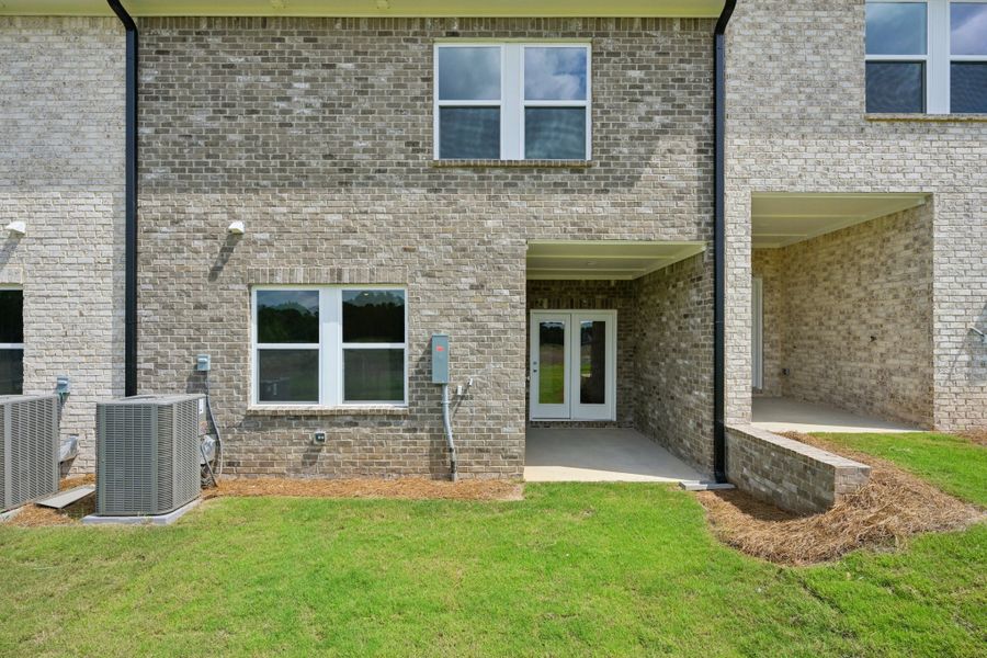 Representative exterior details of a home built from the Echo by Starlight Homes in Kendall Grove, McDonough (Image 3).