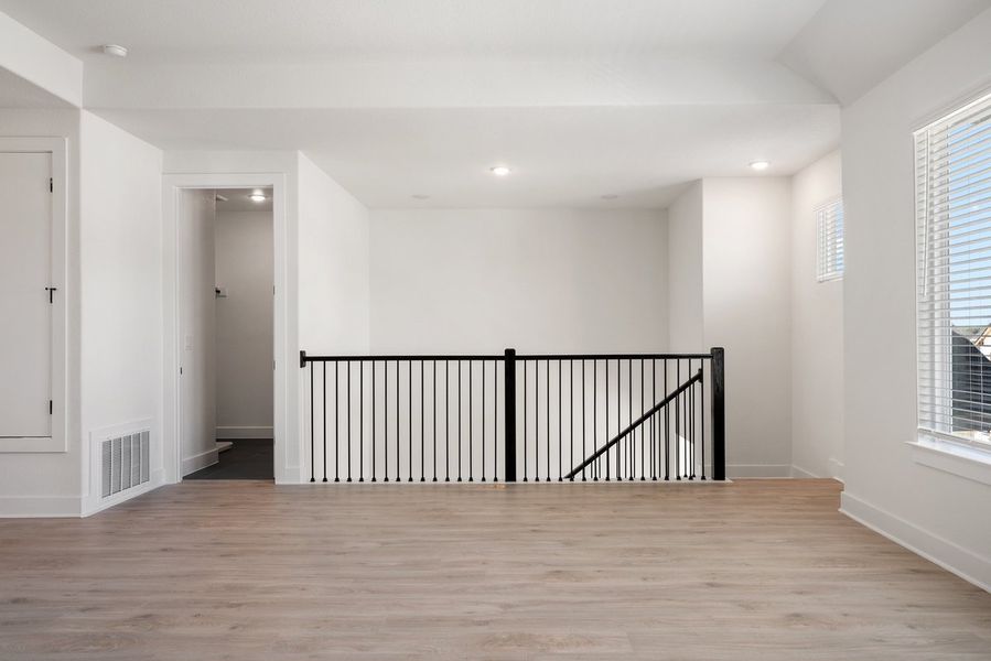 Spacious, unfurnished interior of a new home in Foxfield, Austin (Image 29). Spacious, unfurnished interior of a new home in Foxfield, Austin (Image 29).