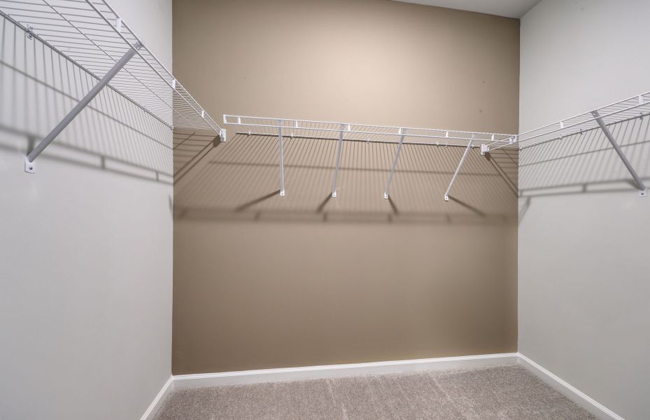 Spacious, unfurnished interior of a new home in Arcadia, Myrtle Beach (Image 16).