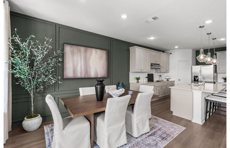 Dining Area Dining Area