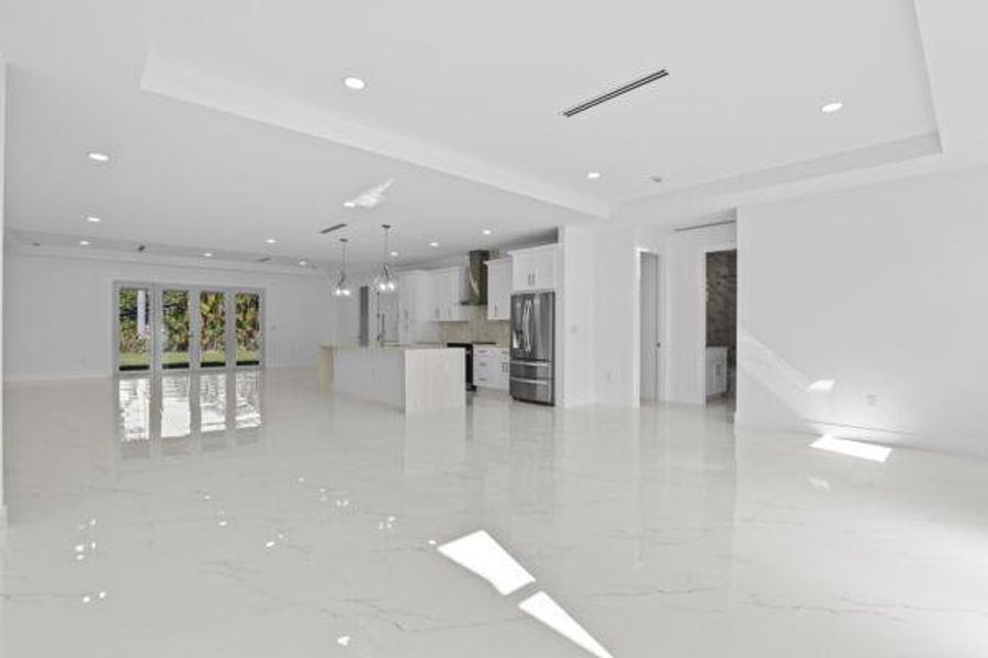 Spacious, unfurnished interior of a new home in , Loxahatchee (Image 56).