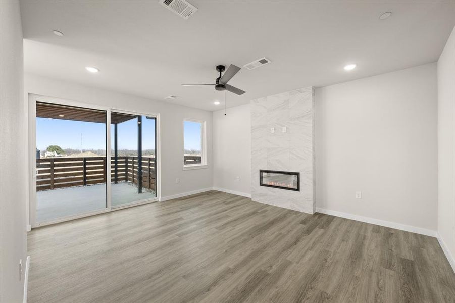 4602 White Buffalo_ 2223_Elm- HLiving Room-1