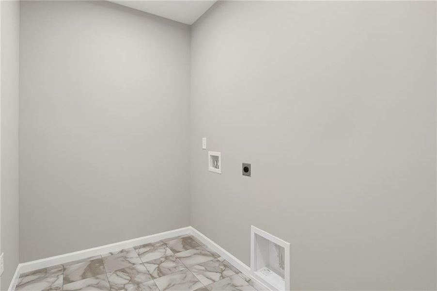 Spacious, unfurnished interior of a new home in Laurel Farms, Dallas (Image 41). Spacious, unfurnished interior of a new home in Laurel Farms, Dallas (Image 41).