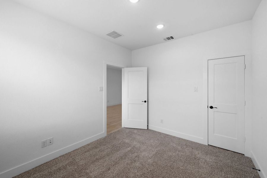Spacious, unfurnished interior of a new home in Bridgeland, Cypress (Image 26).