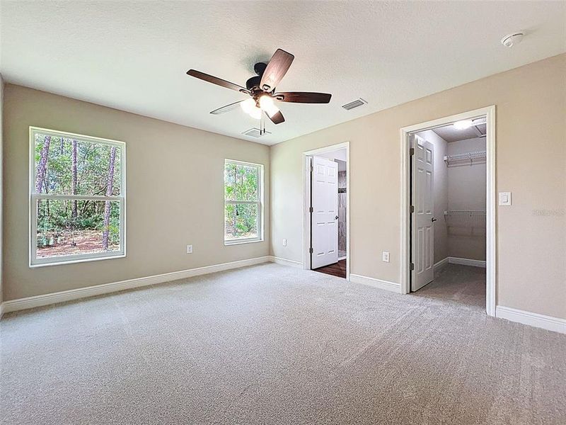 Spacious, unfurnished interior of a new home in , Dunnellon (Image 18).