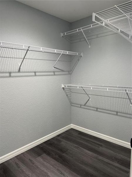Spacious, unfurnished interior of a new home in , Dunnellon (Image 13).