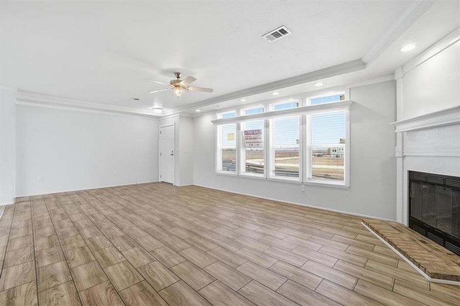 Spacious, unfurnished interior of a new home in , Hawley (Image 28).