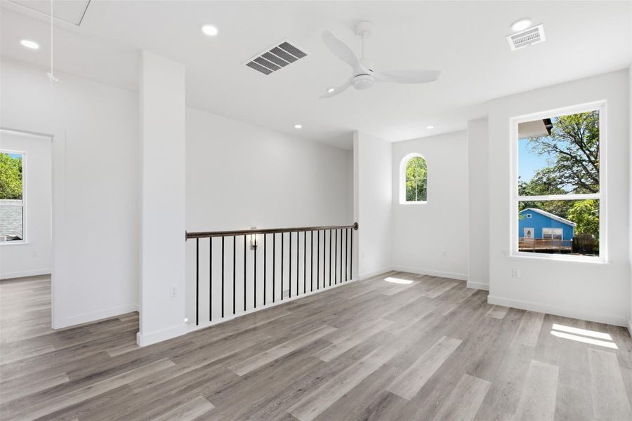 Spacious, unfurnished interior of a new home in , Smithville (Image 21).