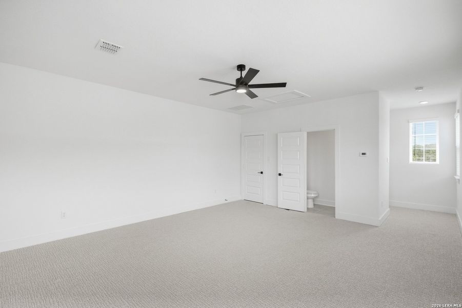 Spacious, unfurnished interior of a new home in The Reserve at Potranco Oaks, Castroville (Image 27). Spacious, unfurnished interior of a new home in The Reserve at Potranco Oaks, Castroville (Image 27).