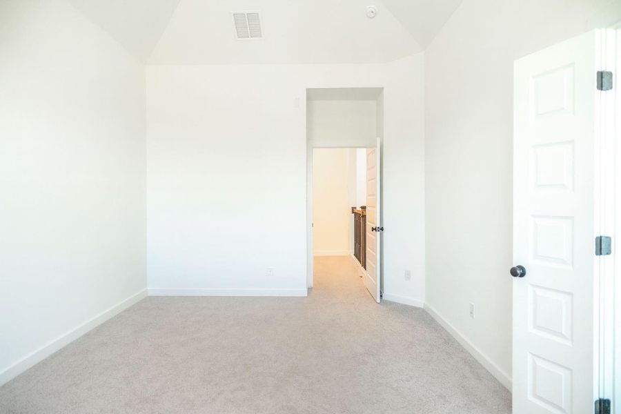 Spacious, unfurnished interior of a new home in , Fulshear (Image 26).