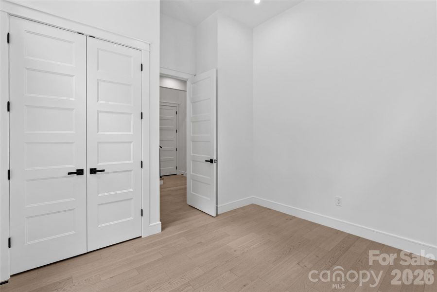 Spacious, unfurnished interior of a new home in , Arden (Image 28).