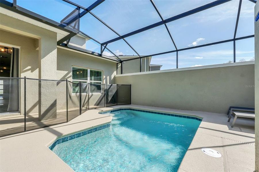 Furnished interior view inside a new home in , Kissimmee (Image 32).