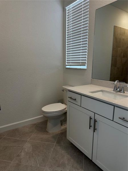 Furnished interior view inside a new home in Island Lakes at Coco Bay: Executive Homes, Englewood (Image 8).