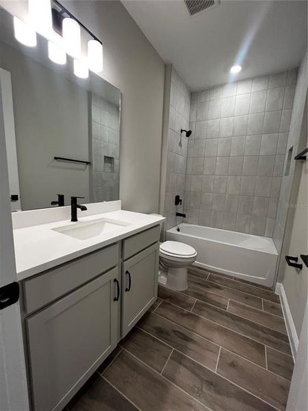 Furnished interior view inside a new home in Hills of Minneola, Minneola (Image 10).