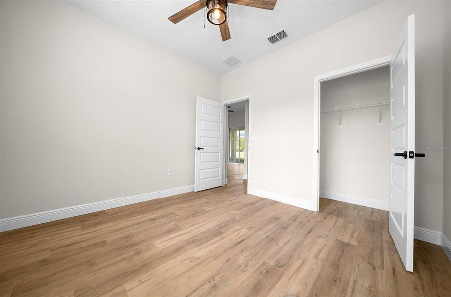 Spacious, unfurnished interior of a new home in , Dunnellon (Image 22).