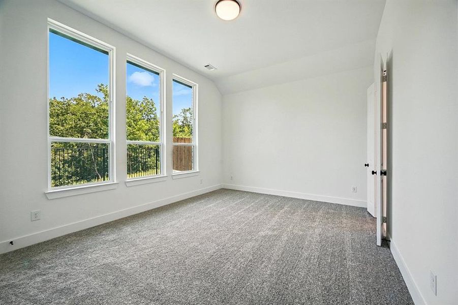 Spacious, unfurnished interior of a new home in Thompson Farms: 60ft. lots, Van Alstyne (Image 20). Spacious, unfurnished interior of a new home in Thompson Farms: 60ft. lots, Van Alstyne (Image 20).