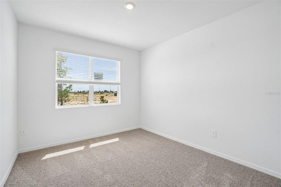 Spacious, unfurnished interior of a new home in Hawthorne Ranch, Lakeland (Image 20).