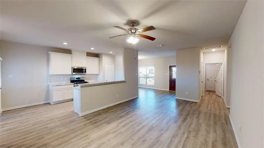 Spacious, unfurnished interior of a new home in Splendora Fields, Splendora (Image 19).