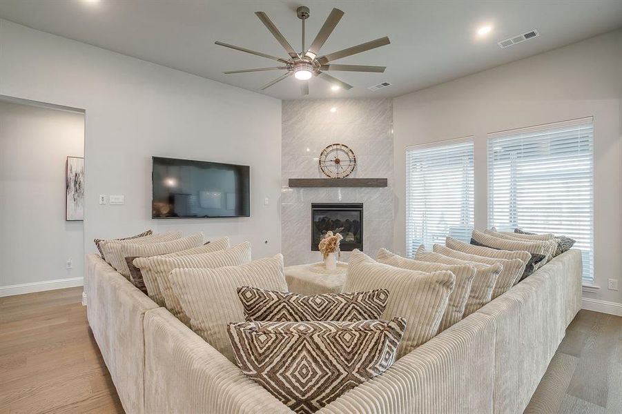 Furnished interior view inside a new home in M3 Ranch 60s, Mansfield (Image 14).