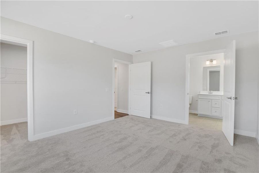 Spacious, unfurnished interior of a new home in Heritage Grove 2-Story, Calhoun (Image 11).