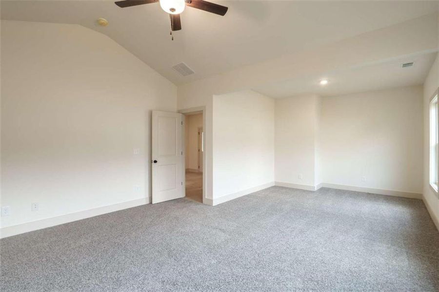 Spacious, unfurnished interior of a new home in , Good Hope (Image 33).