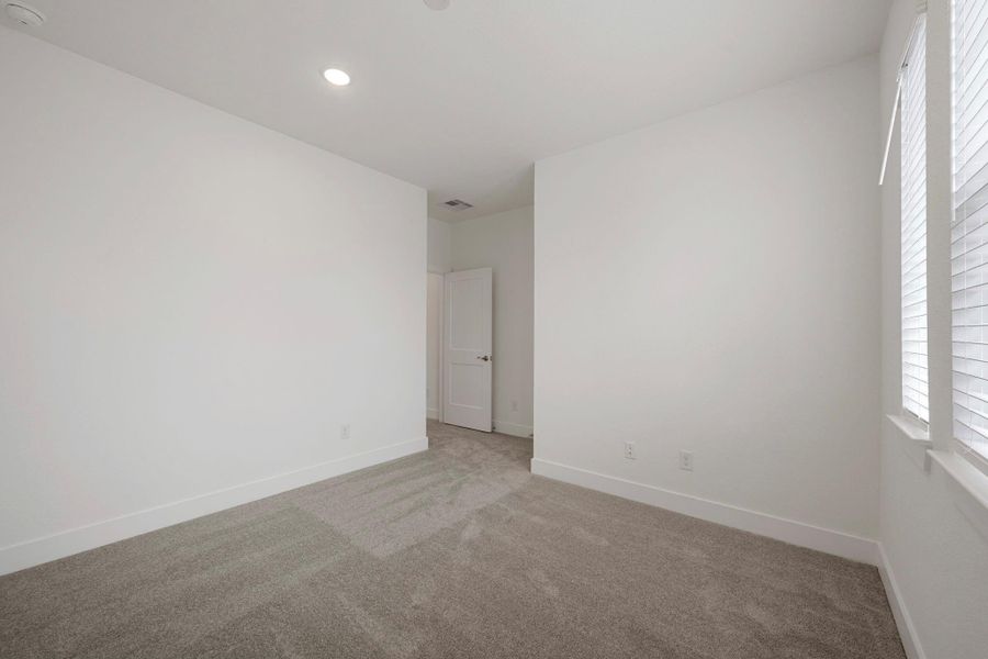 Spacious, unfurnished interior of a new home in Bridgeland, Cypress (Image 12).