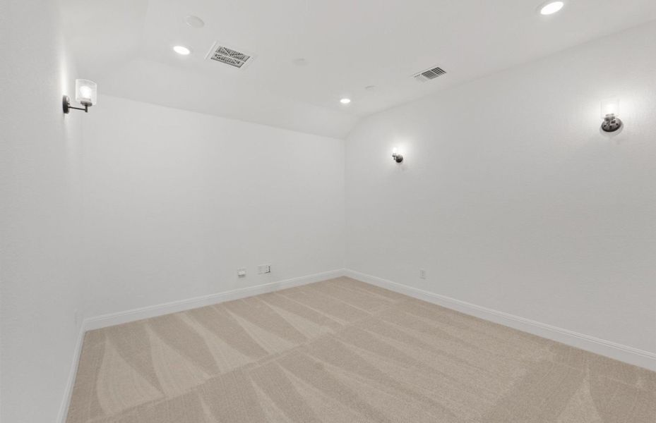 Spacious, unfurnished interior of a new home in Horizon Lake, Leander (Image 60).