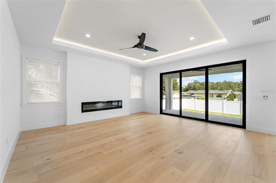 Spacious, unfurnished interior of a new home in , Tampa (Image 31).