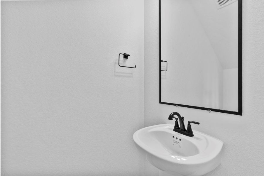 Close-up of interior finishes inside a home in Evergreen, Conroe (Image 11).