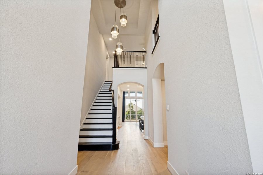 Spacious, unfurnished interior of a new home in Ventana, Bulverde (Image 41). Spacious, unfurnished interior of a new home in Ventana, Bulverde (Image 41).