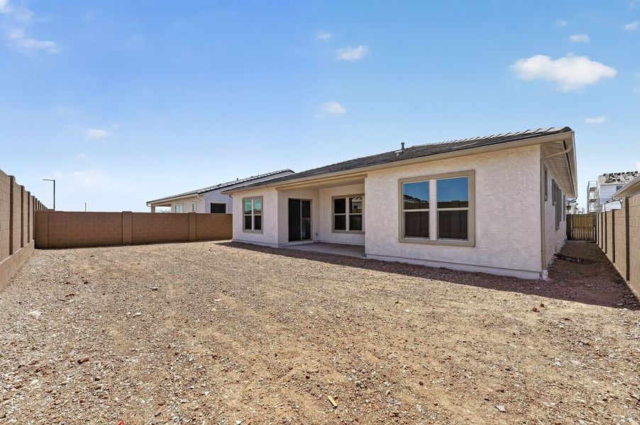 Exterior details and patio area of a home in Verdin, Phoenix (Image 3).