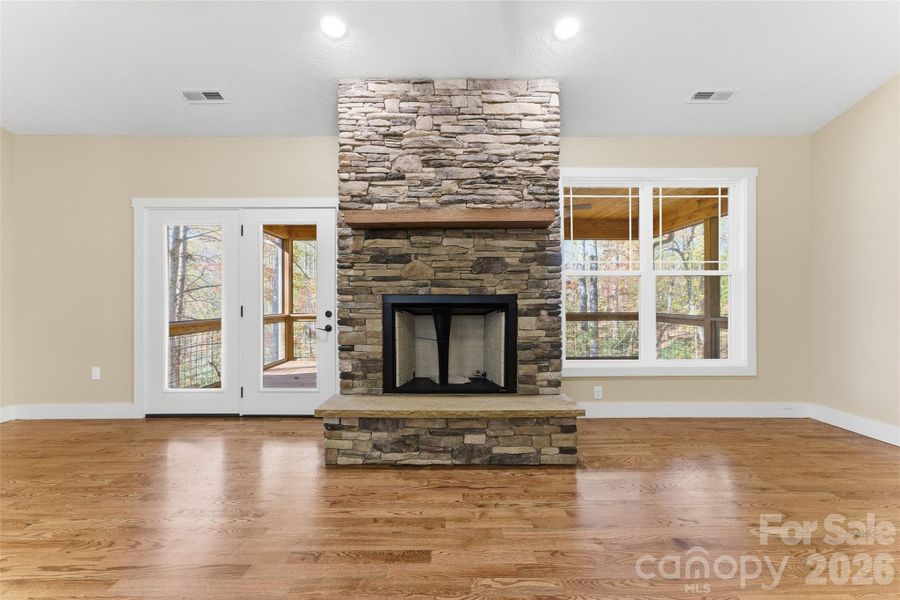 Spacious, unfurnished interior of a new home in , Hendersonville (Image 29).