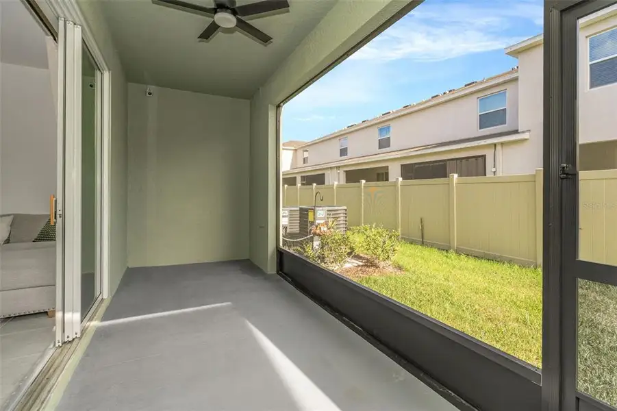 Exterior details and patio area of a home in , Land O' Lakes (Image 3).